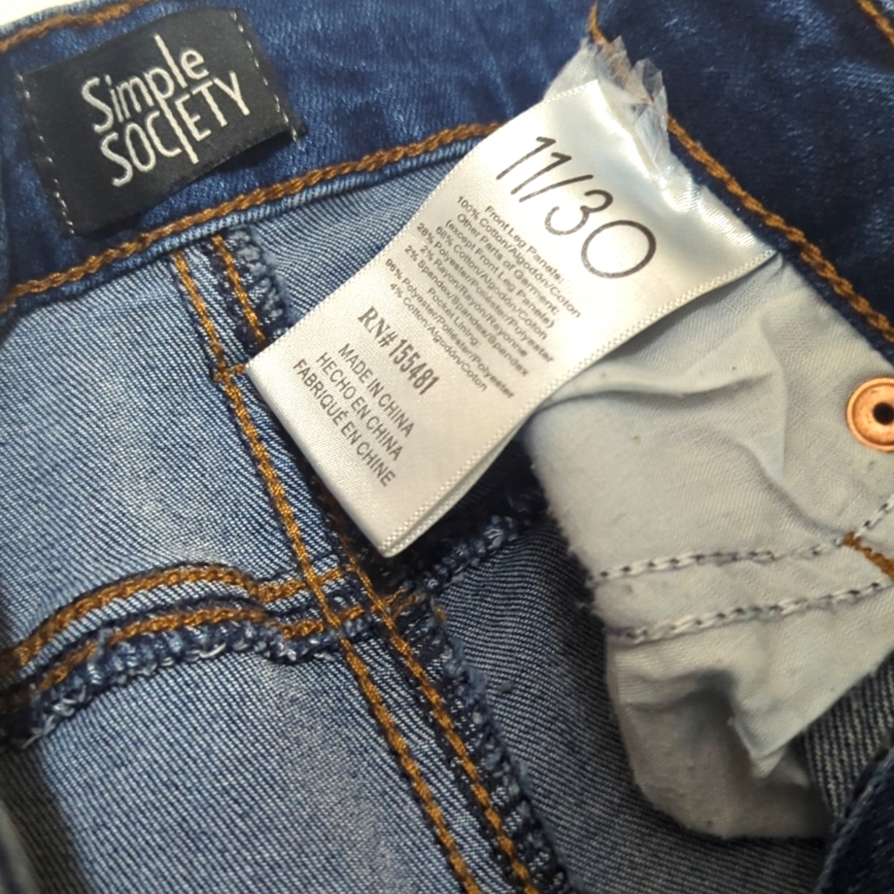 Simple Society | Skinny Jeans Capri | Raw Hem | Stretchy | Bohemian | Chic | Y2K - Picture 7 of 8